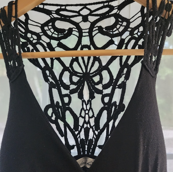 Derek Heart Dresses & Skirts - NWOT Women's Halter Derek Heart Dress with Lace Details